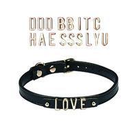 Czarny skórzany choker z 21 literami, pozwalającymi układać rożne słowa, skóra najwyższej jakości