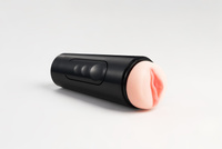 Cindy opiekunka dzieci - młoda, chętna cipka; masturbator anatomiczny w tubie z regulacją siły pieszczot penisa