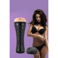 Namiętna cipka napalonej nimfomanki Tori, realistyczny masturbator anatomiczny w tubie