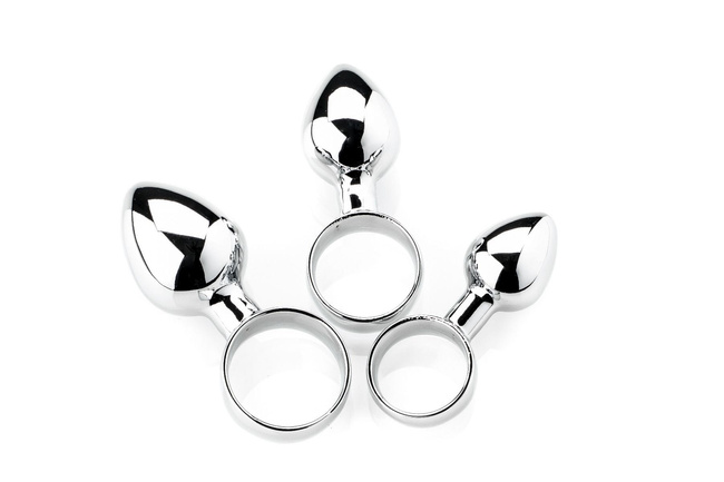 Zestaw 3 małych, metalowych plugów analnych z pierścieniem