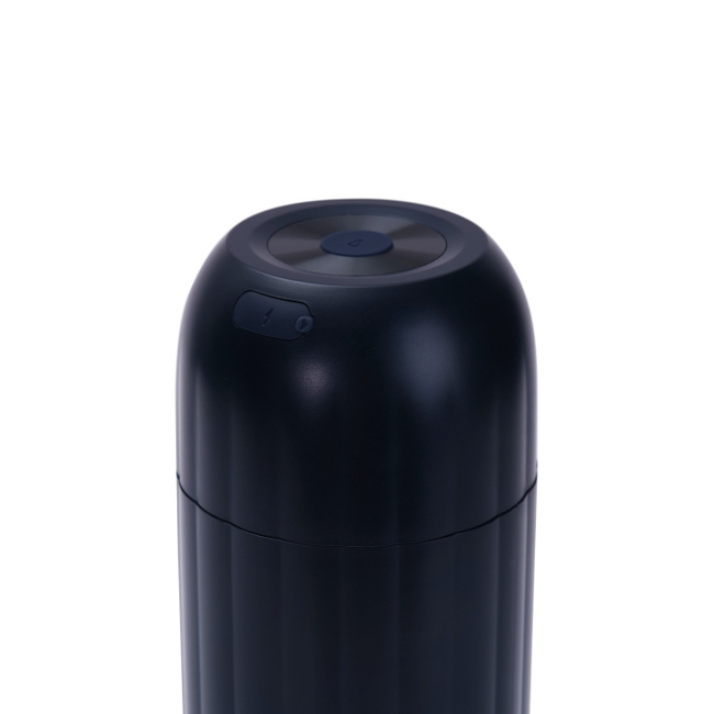 Ssąco–wibrujący masturbator sterowany smartfonem drugiej generacji SAM NEO 2 Pro z funkcja grzania