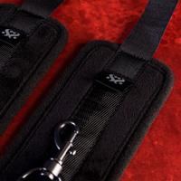 Miękkie kajdanki na nadgarstki SEI MIO, soft BDSM, bondage, 2 sztuki
