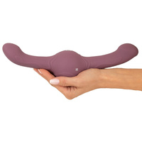 Wibrujący tytan – dildo dwustronne z ultrasilnymi wibracjami 