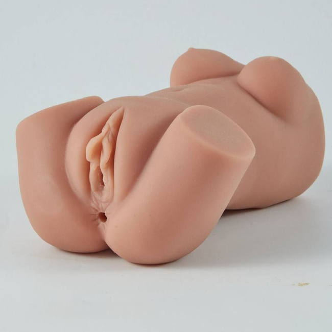 Korpus Julia, cipka i dupka z cyckami – masturbator anatomiczny korpus