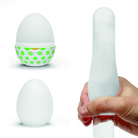 Ostry wycisk - masturbator jajko Tenga EGG Stud o frezowaniu w kształcie ośmiokątnych wieżyczek, seria Wonder (REGULAR)