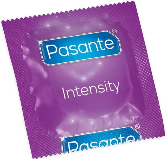 Prezerwatywy Pasante Intensity 3 szt.-prążki i kropki 19cm/52mm