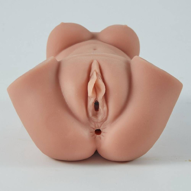 Korpus Julia, cipka i dupka z cyckami – masturbator anatomiczny korpus