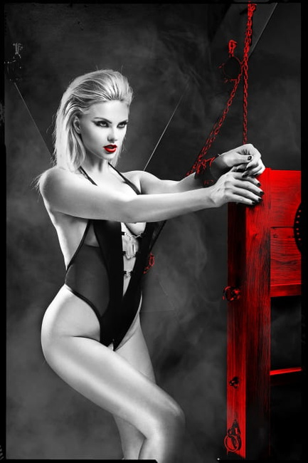 APATE eleganckie body ze srebrnym łańcuszkiem z czarnej EkoSkóry BDSM 