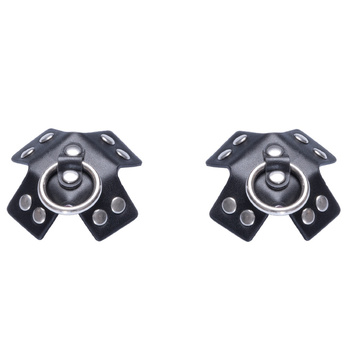 Nakładki naklejki na sutki. W kształcie czarnych skórzanych krzyży z metalowymi nitami i ringami, 2 sztuki