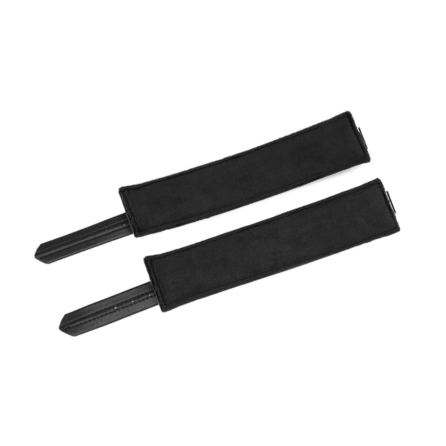 Eleganckie kajdanki na ręce z naturalnej skóry zespolonej w kolorze głębokiej czerni z okuciami i łańcuchem z metalu w kolorze srebra